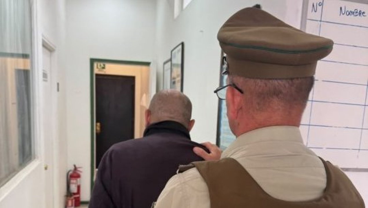 /carabineros-detuvo-a-conductor-de-bus-que-mantenia-licencia-retenida-y