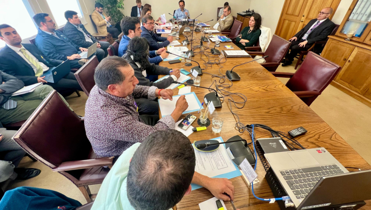 /delegado-participo-comision-de-obras-publicas-del-senado