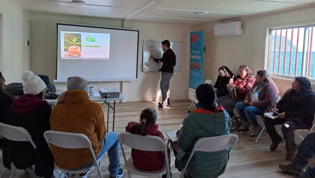 /usuarios-del-programa-familias-finalizan-taller-de-educacion-financiera-en