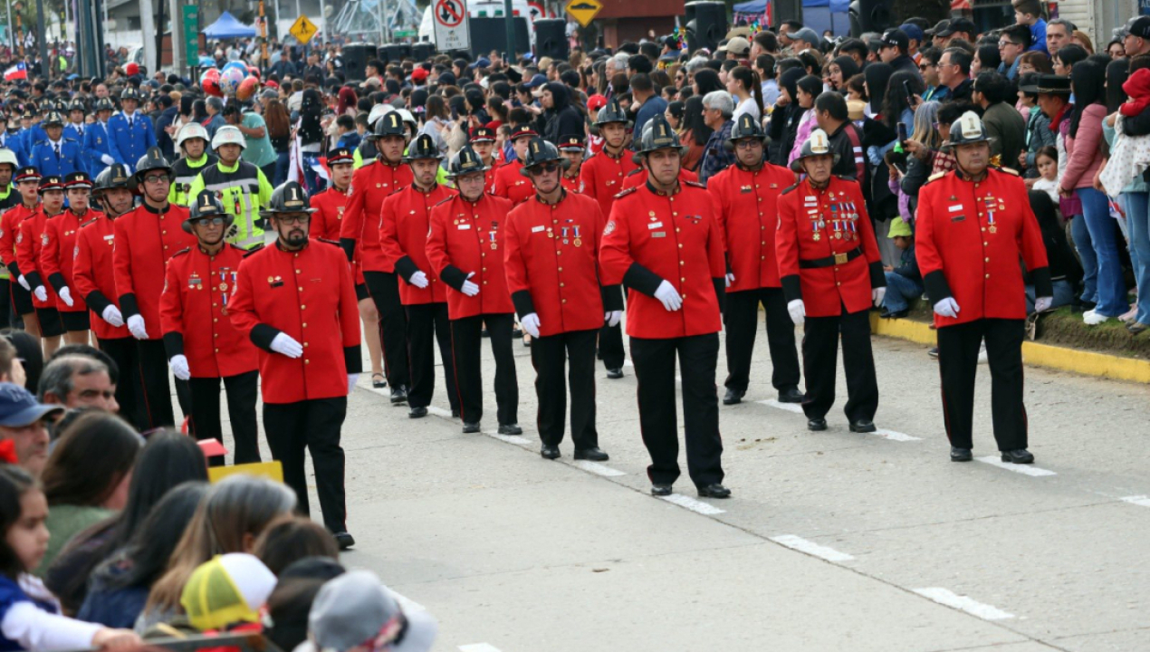 /exitosa-realizacion-del-desfile-de-fiestas-patrias-2025-en-la-comuna-de