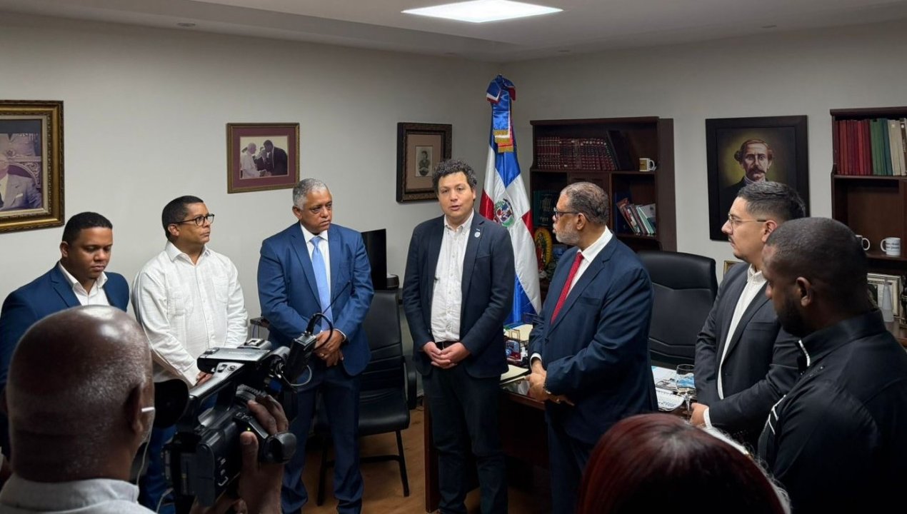 /paraguay-y-rd-adoptan-modelo-chileno-de-ecomercados-fosis