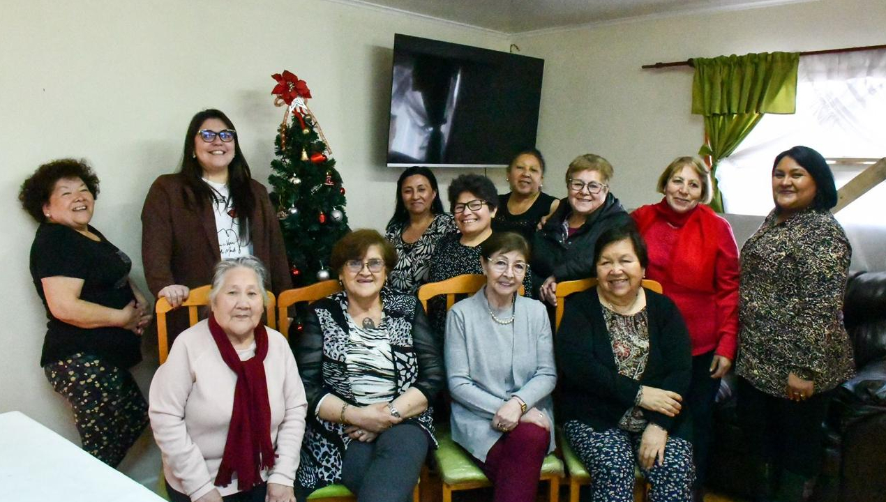 /club-adulto-mayor-rosa-yagan-cierra-convenio-con-pto-williams