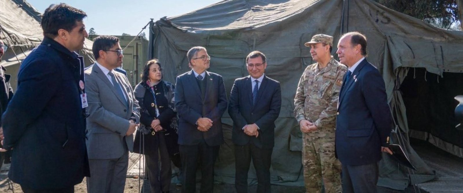 Hospital Modular del Ejército inicia cirugías en Los Ángeles