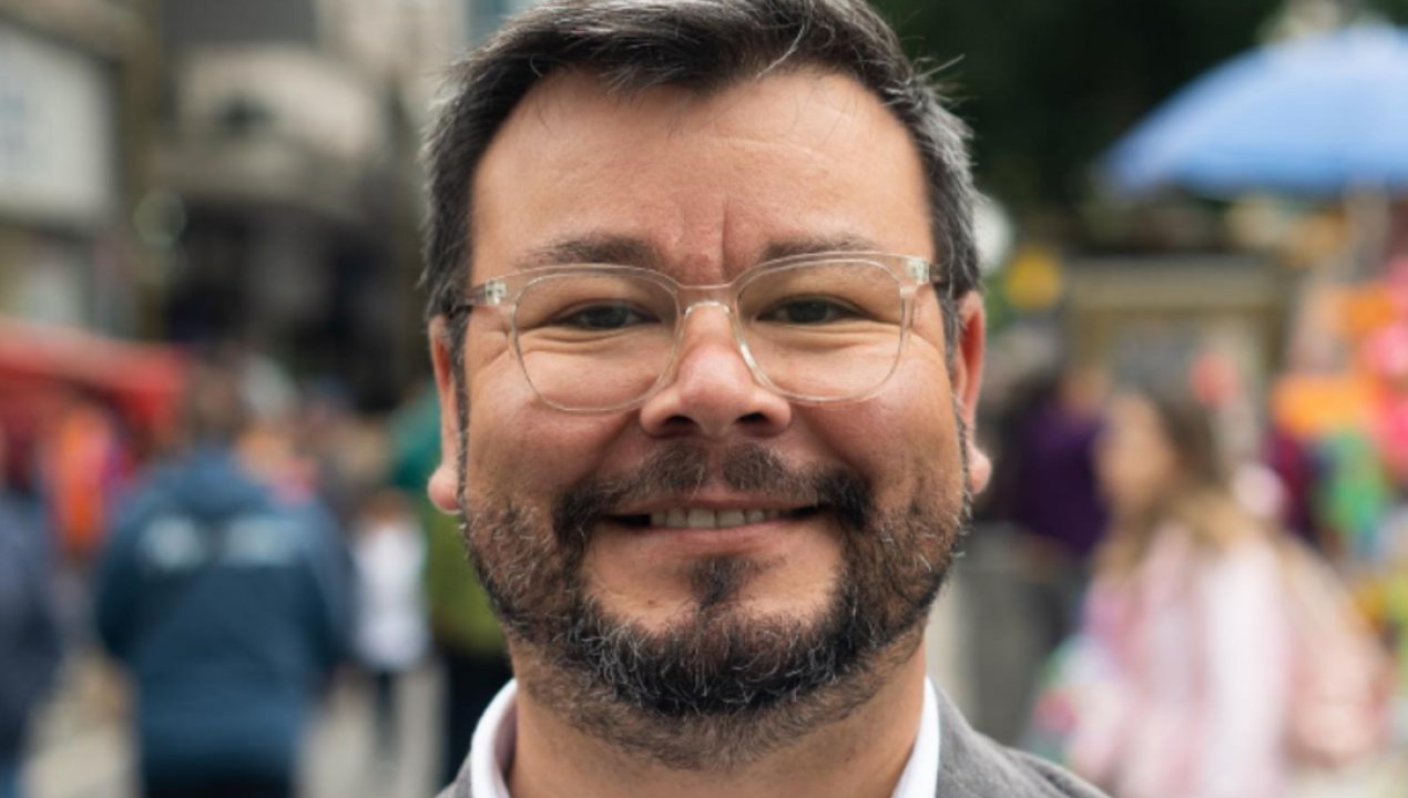 /regionales/region-del-biobio/seremi-del-deporte-en-bio-bio-renuncia-tras-revelarse-viaje-durante