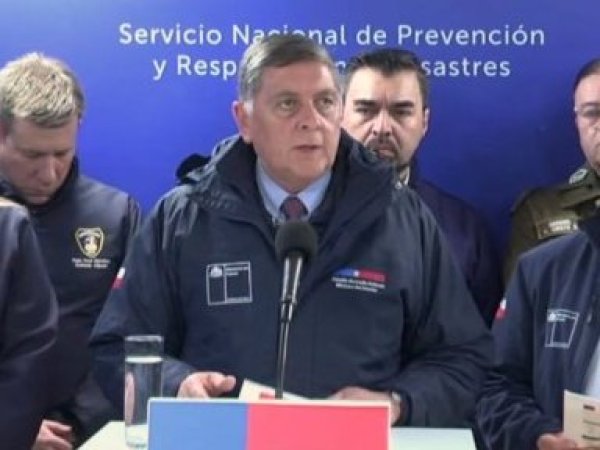 Gobierno despliega al Ejército e instala hospital modular en Ovalle