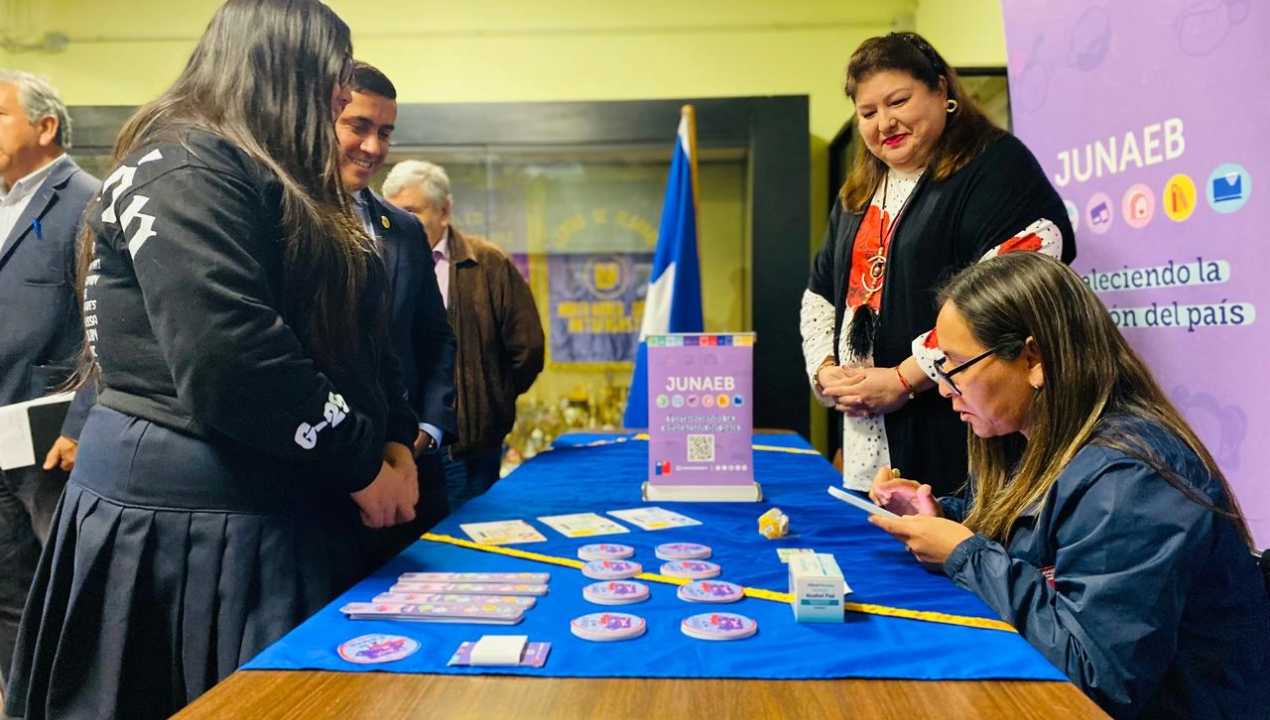 /inicia-el-proceso-de-revalidacion-de-la-tne-de-junaeb-en-la-region-de